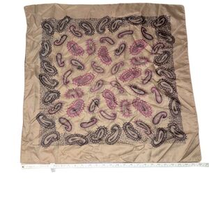 Elegant Paisley Scarf in Tan and Pink